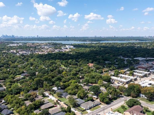 10025  Olmos Drive , Dallas Texas 75218