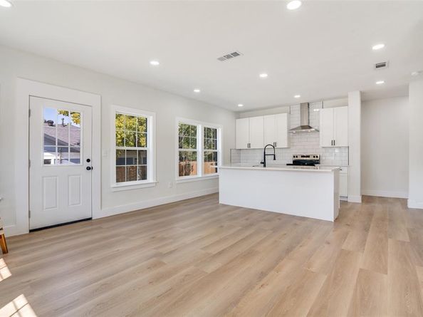 718  Grandview Avenue , Dallas Texas 75223