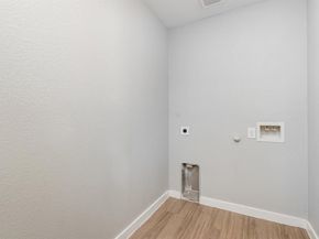 3610  Apple Valley Way , Dallas Texas 75227