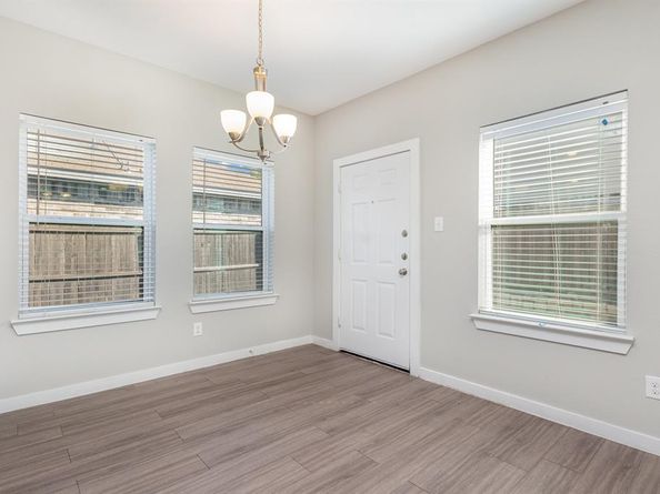 3610  Apple Valley Way , Dallas Texas 75227