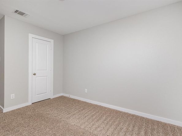 3610  Apple Valley Way , Dallas Texas 75227