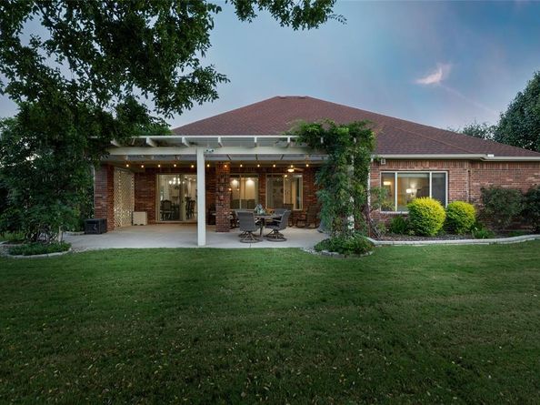 9004  Freeport Drive , Denton Texas 76207