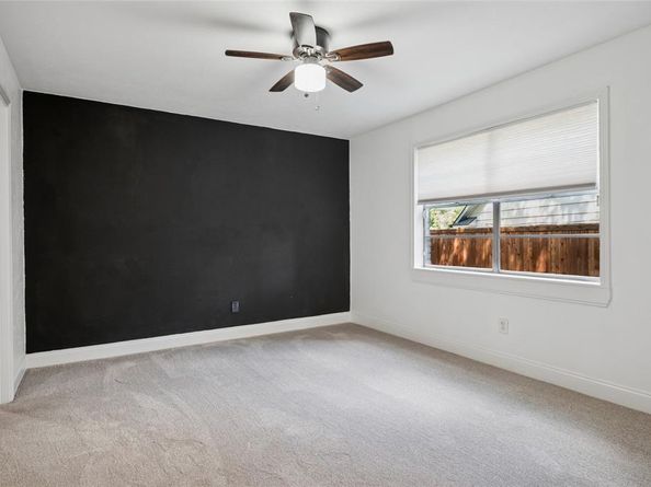 912  Glen Oaks Boulevard , Dallas Texas 75232