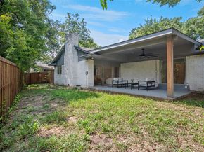 912  Glen Oaks Boulevard , Dallas Texas 75232