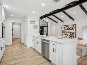 912  Glen Oaks Boulevard , Dallas Texas 75232