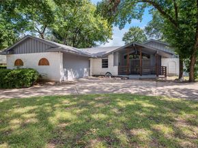 912  Glen Oaks Boulevard , Dallas Texas 75232