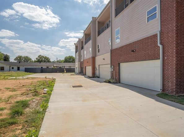 504 S OConnor Road , Irving Texas 75060