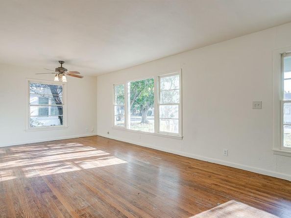 201 N Normandale Street , White Settlement Texas 76108