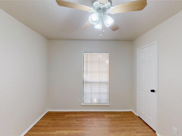 2842  Kingswood Drive , Garland Texas 75040