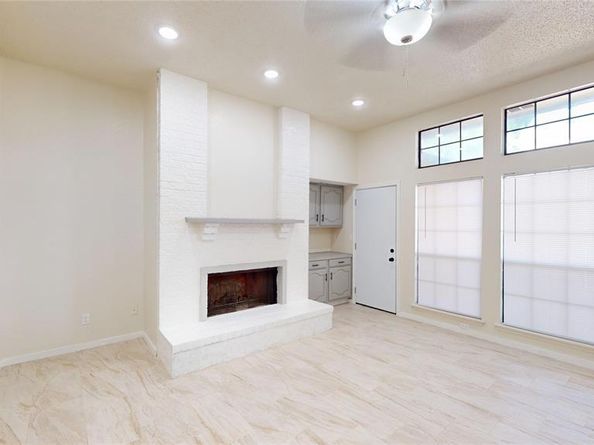 2842  Kingswood Drive , Garland Texas 75040