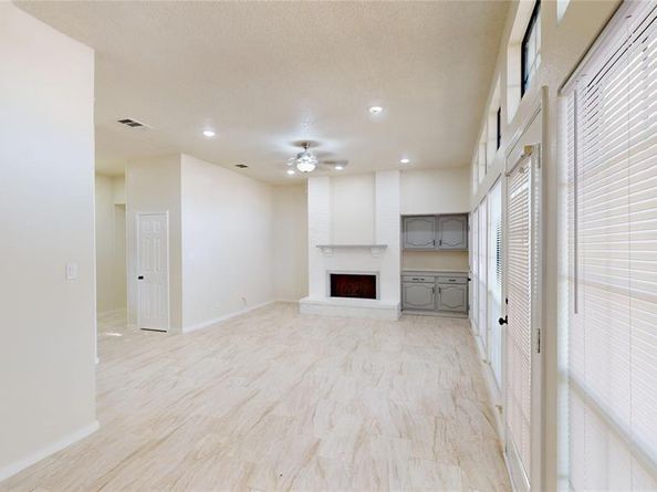 2842  Kingswood Drive , Garland Texas 75040