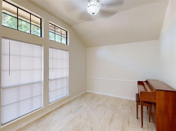 2842  Kingswood Drive , Garland Texas 75040