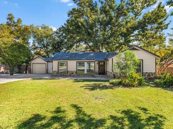 1800  Brook Hollow Drive , Fort Worth Texas 76114