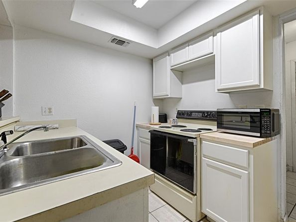 2930  Canis Circle , Garland Texas 75044