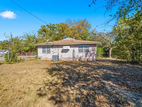 2926 N Prairie Creek Road , Dallas Texas 75227