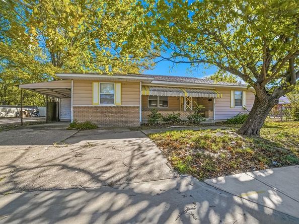 2926 N Prairie Creek Road , Dallas Texas 75227