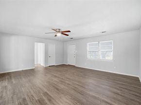 2926 N Prairie Creek Road , Dallas Texas 75227