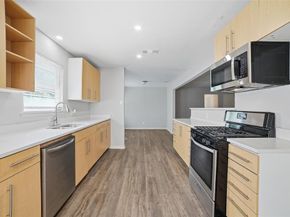 2926 N Prairie Creek Road , Dallas Texas 75227