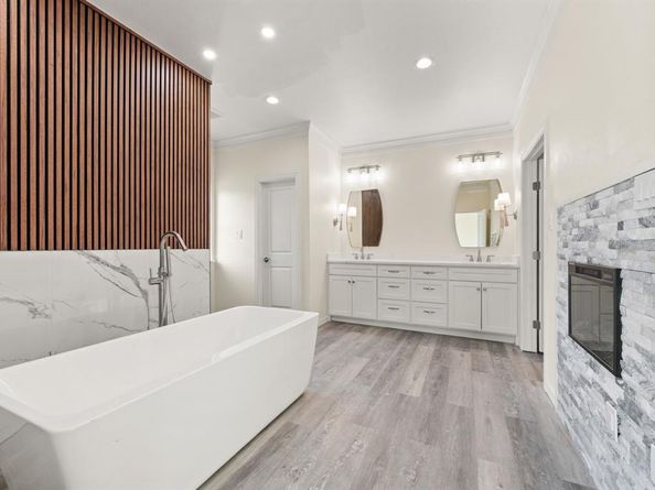 828  Mallard Pointe Drive , Grand Prairie Texas 75104