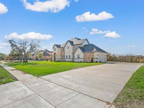 828  Mallard Pointe Drive , Grand Prairie Texas 75104