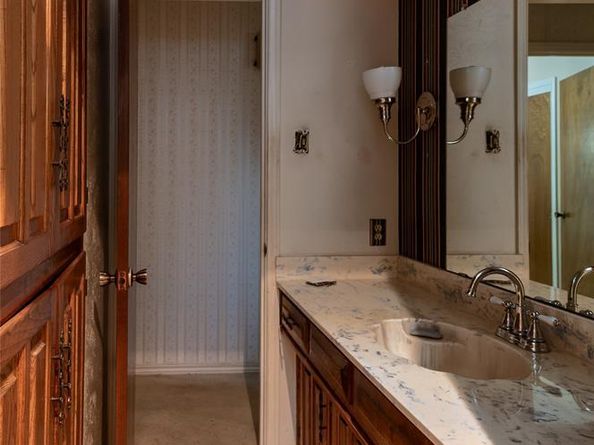 7421  Indian Ridge Trail , Dallas Texas 75232