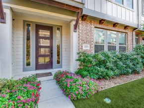 1053  Manacor Lane , Dallas Texas 75212