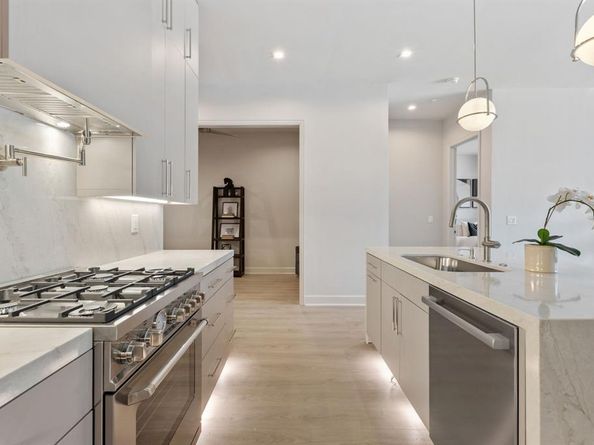 1900 S Ervay Street  410, Dallas Texas 75215