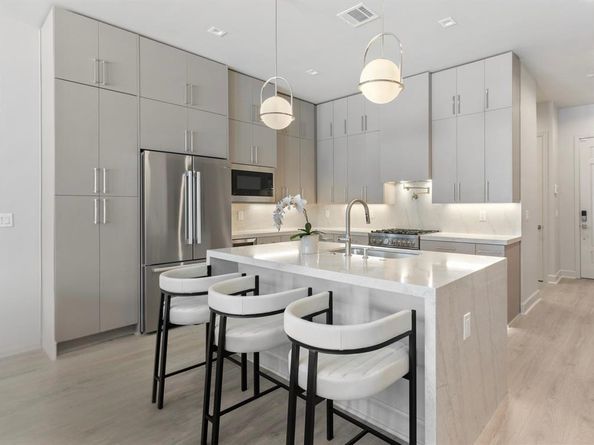 1900 S Ervay Street  410, Dallas Texas 75215