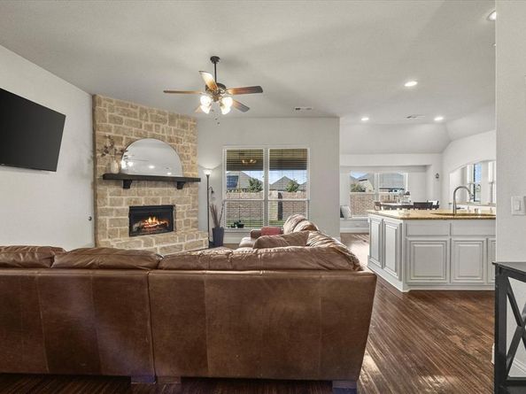 947  Mangrove Drive , Fate Texas 75087