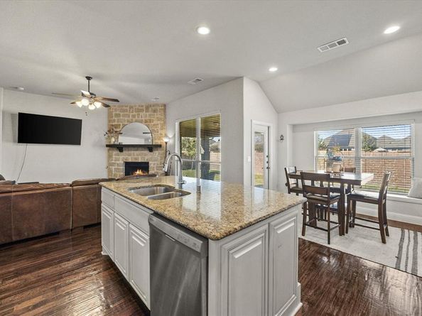 947  Mangrove Drive , Fate Texas 75087