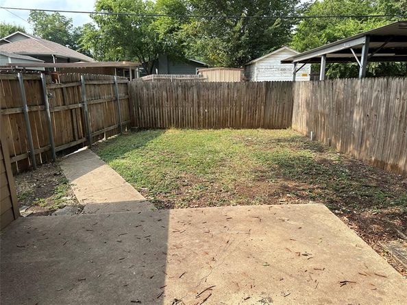 3712  Dexter  , Fort Worth Texas 76107