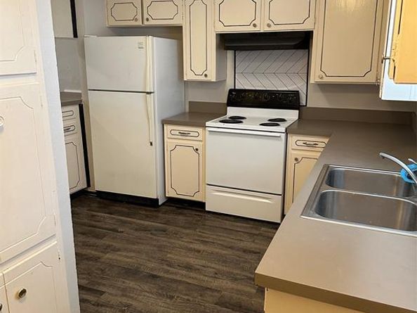 3712  Dexter  , Fort Worth Texas 76107