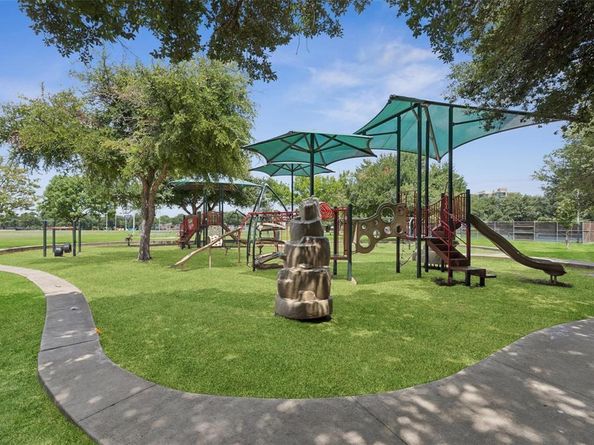 5200  Martel Avenue  6Q, Dallas Texas 75206