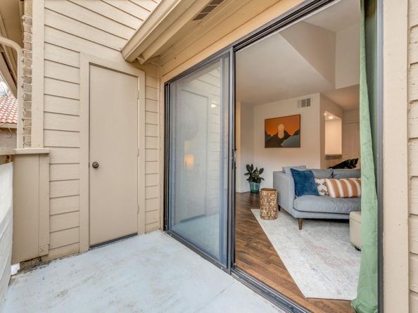 5200  Martel Avenue  6Q, Dallas Texas 75206