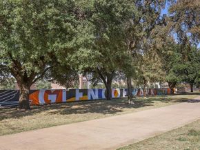 5200  Martel Avenue  6Q, Dallas Texas 75206