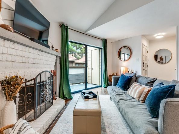 5200  Martel Avenue  6Q, Dallas Texas 75206