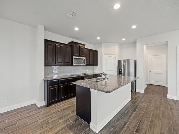 519  Sandiford Court , Mansfield Texas 76063