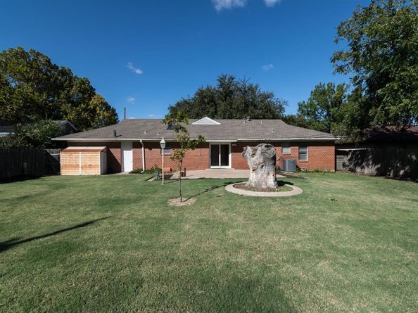 1710  15th Place , Plano Texas 75074