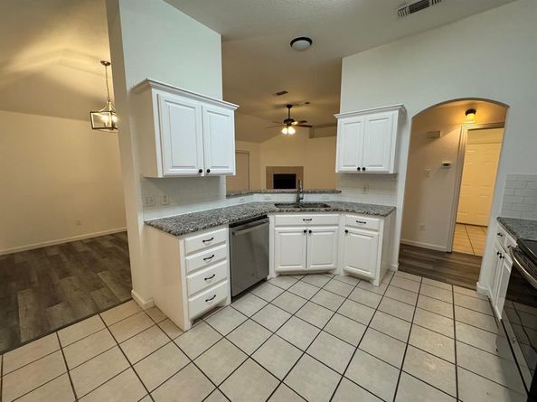 6611  Rockdale Road , Fort Worth Texas 76134