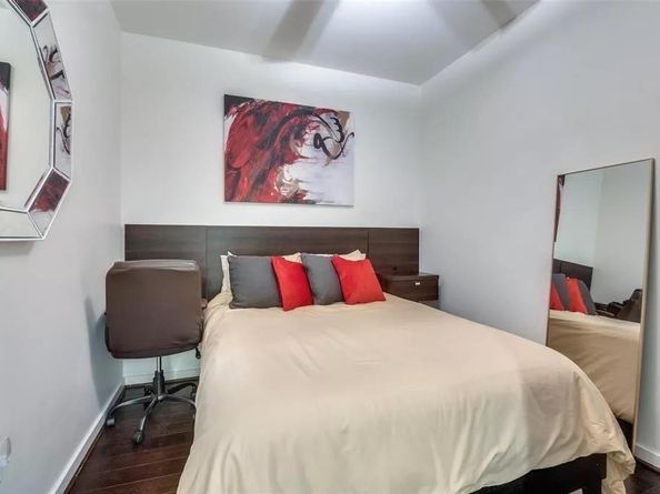 1200  Main Street  1404, Dallas Texas 75202