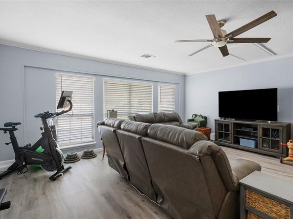 2038  Rose Hill Road , Carrollton Texas 75007