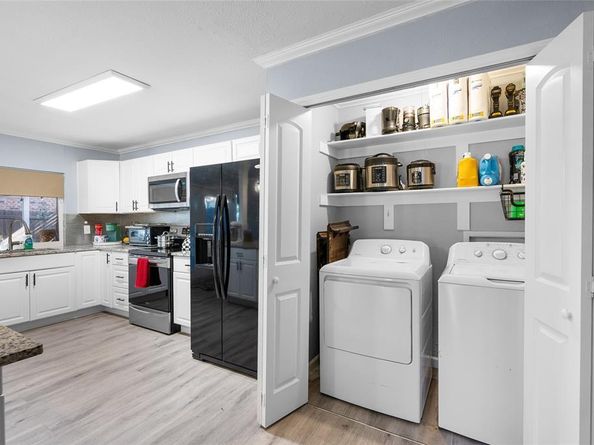 2038  Rose Hill Road , Carrollton Texas 75007