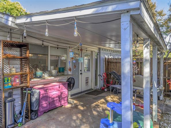 2038  Rose Hill Road , Carrollton Texas 75007