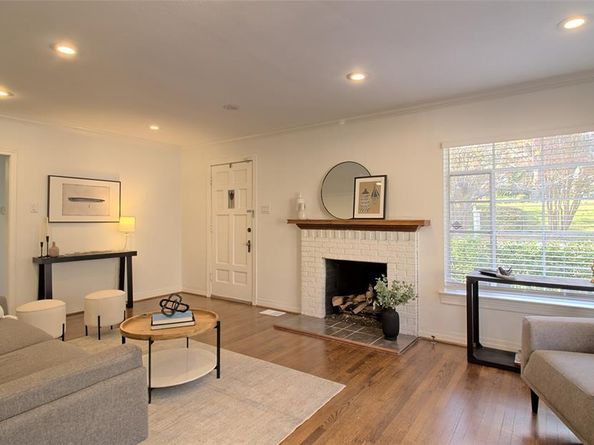 7010  Vivian Avenue , Dallas Texas 75223