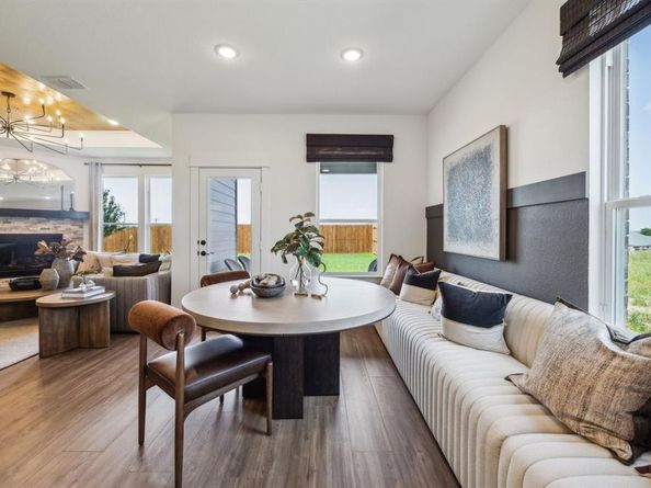 5916  Hodgkin Avenue , Pilot Point Texas 76258