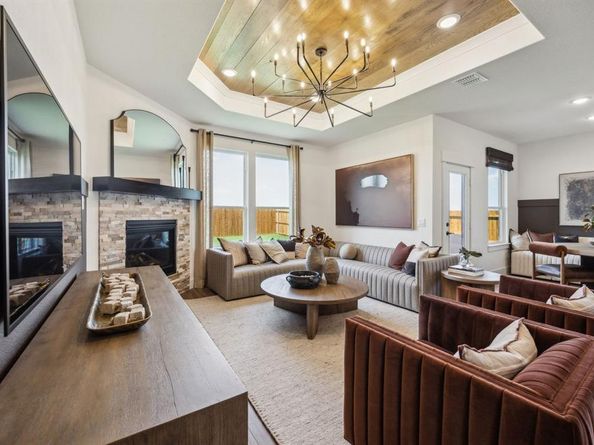 5916  Hodgkin Avenue , Pilot Point Texas 76258