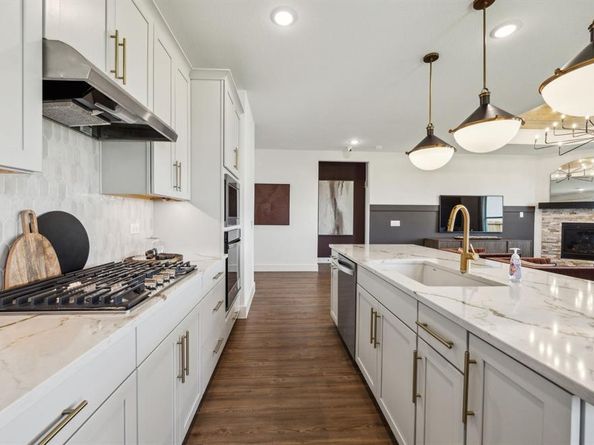 5916  Hodgkin Avenue , Pilot Point Texas 76258