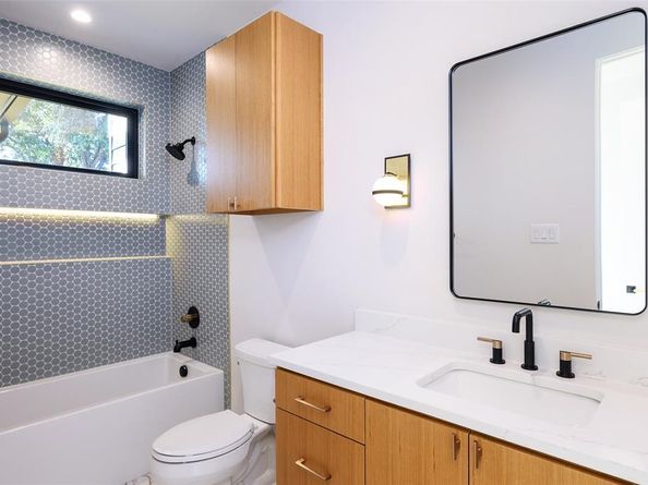 10142  Coppedge Lane , Dallas Texas 75229