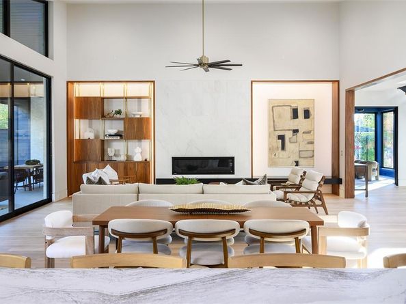 10142  Coppedge Lane , Dallas Texas 75229