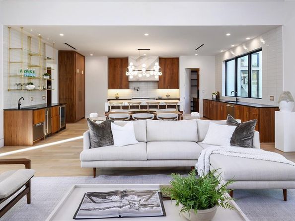 10142  Coppedge Lane , Dallas Texas 75229